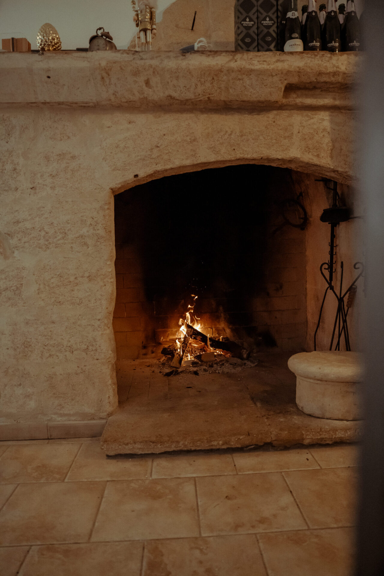 Il forno a legna acceso
